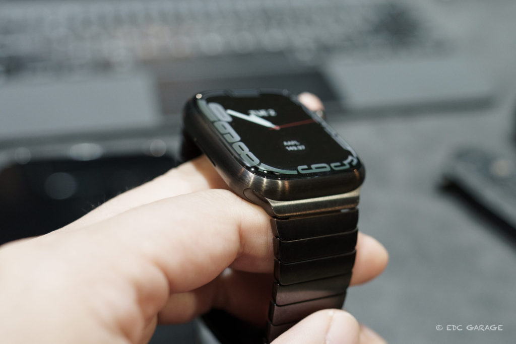 Apple Watch Series 7 45mm スペースブラックチタニウム-