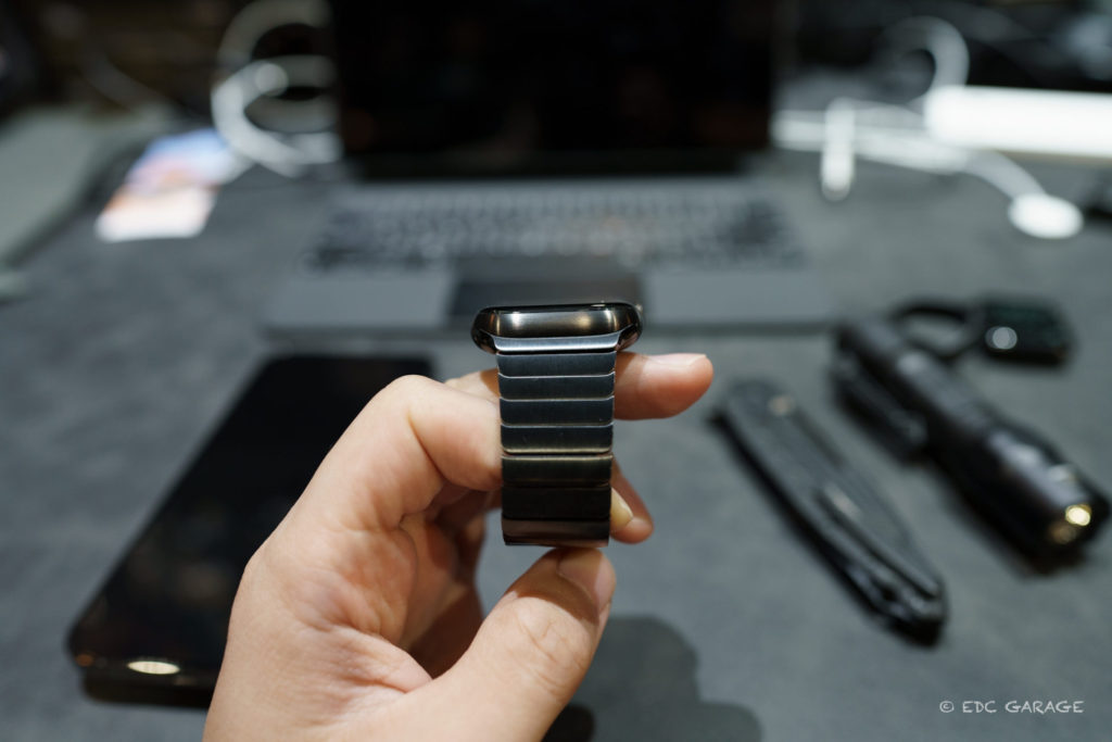 Apple Watch Series 7 41mmスペースブラックチタニウム